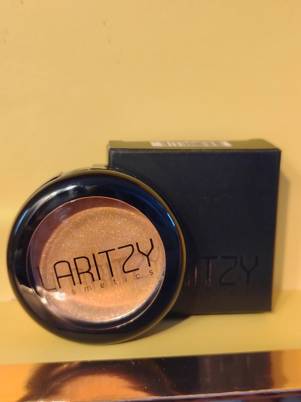 Laritzy Cosmetics New In Box Cream Rose-Gold Highlighter in Virtue NIB 2G/.07oz